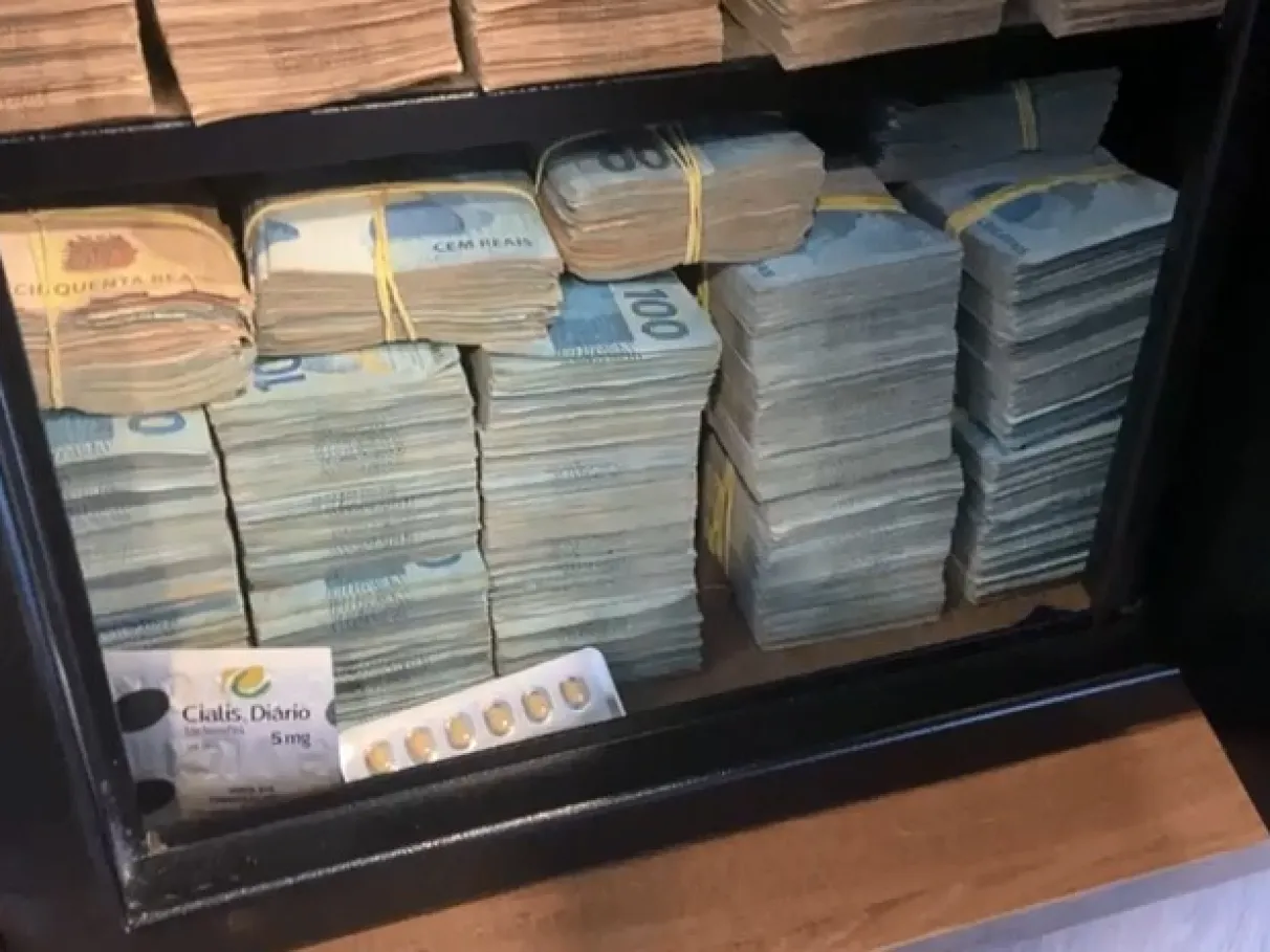 O ACHAQUE DOS PREFEITOS CONTRA EMPRESÁRIOS É GERAL  E IRRESTRITO